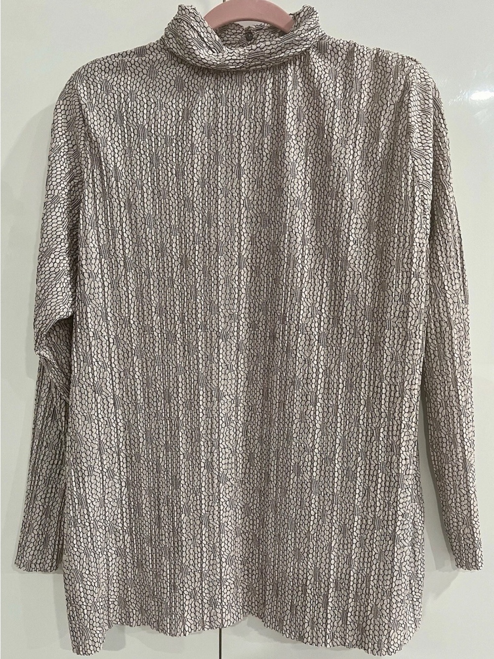 Zara Geometric Pebble Print Mock Neck Crinkle Blouse M Oversized